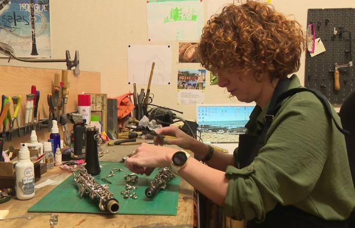 Tiphanie is a musical instrument maker, a rare profession in France