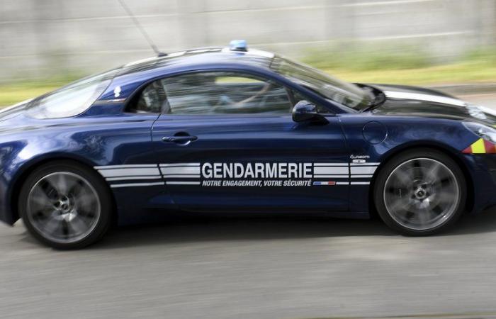 Death of a motorcyclist and his passenger in an accident involving a gendarmerie Alpine