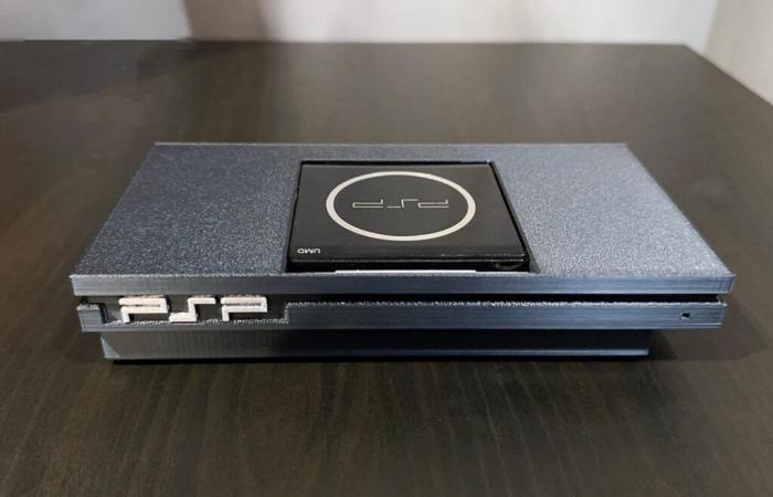 The PSP becomes a home console with this excellent mod