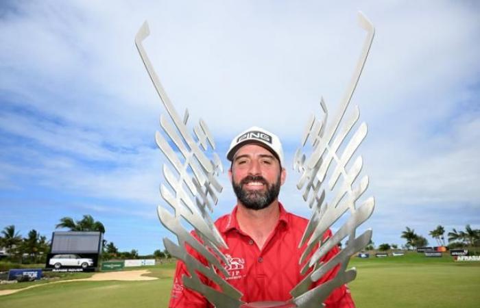 Winner of the AfrAsia Bank Mauritius Open, John Parry wins for the first time in fourteen years