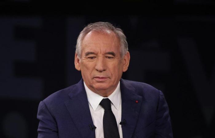 François Bayrou writes to LR to ensure their entry into government