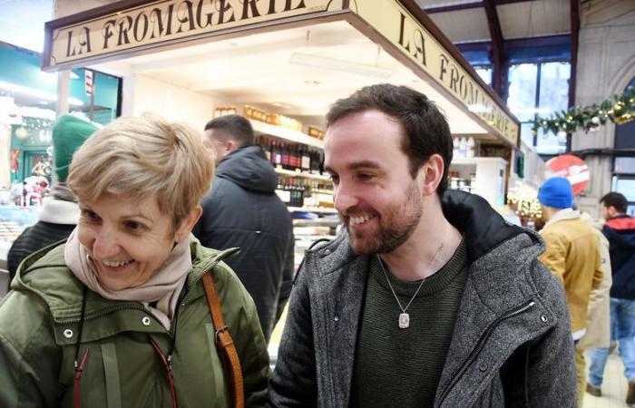 A few hours before New Year's Eve, fill your basket at the Halles de Narbonne market