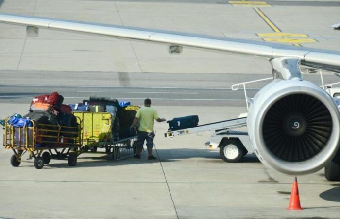 At Nice airport, a homeless man who wanted to enter the hold of a plane arrested on the tarmac