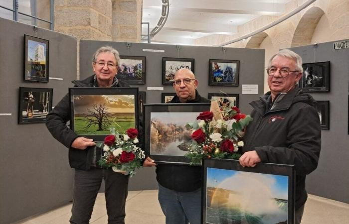 Why did this photo taken in the country of Alençon win an award?