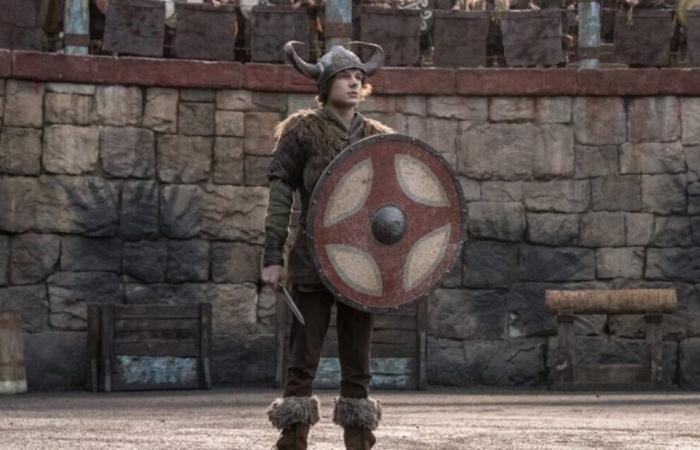 'How to Train Your Dragon': New Look at Mason Thames and Nico Parker as Hiccup and Astrid in their training