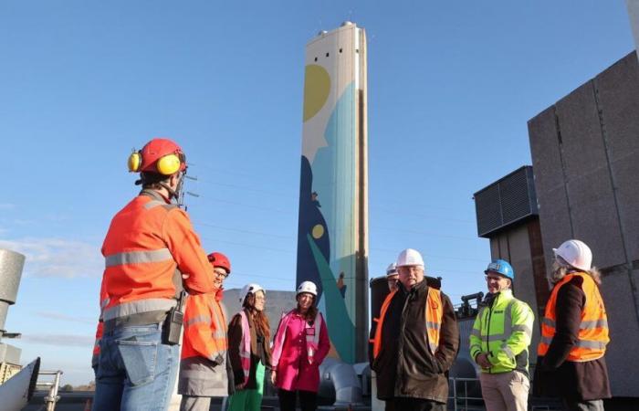 In Cenon, the waste incinerator takes on color