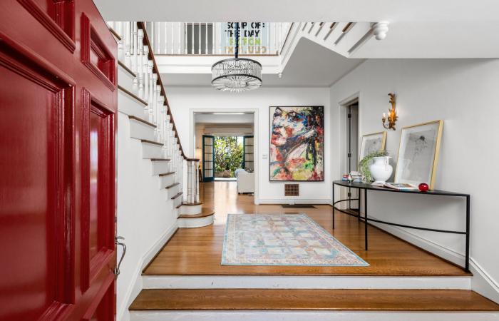 Helen Mirren Lists L.A. Home for $15M