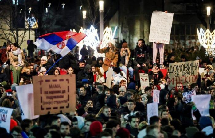 in Serbia, youth challenge power accused of corruption