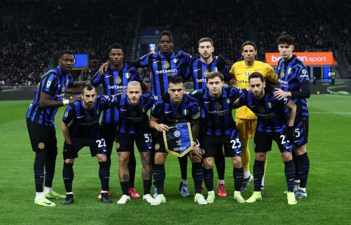 Carlos Augusto and Bastoni after 2-0 victory