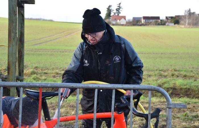 Quentin Du Mouza wins the Saint-Maixme-Hauterive cyclo-cross