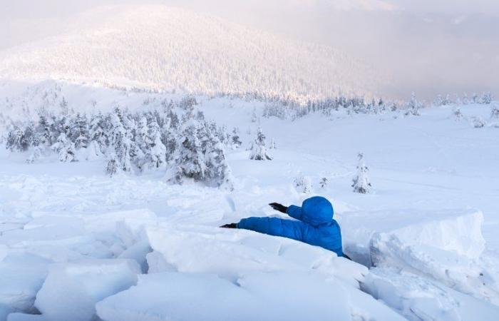 Two teenagers skiing off-piste in Val d'Isère: they are swept away and seriously injured in an avalanche