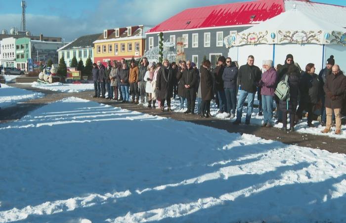 Nearly 200 people at the minute of silence for Mayotte in Saint-Pierre and Miquelon