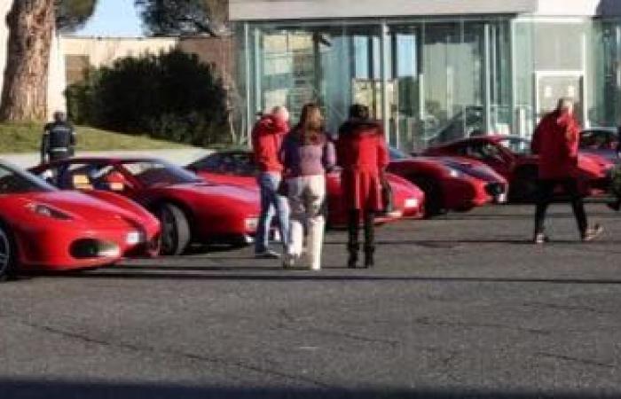 At Gemelli in Rome, Christmas arrives in Ferrari for the children in care