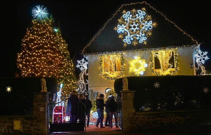 Near Saint-Malo, the illuminations of this house have been attracting people for 10 years