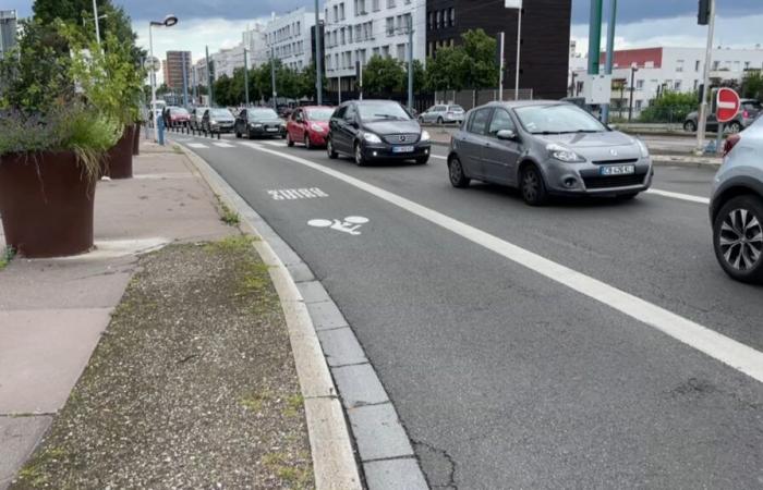 a light device to improve the safety of cyclists in Issy-les-Moulineaux