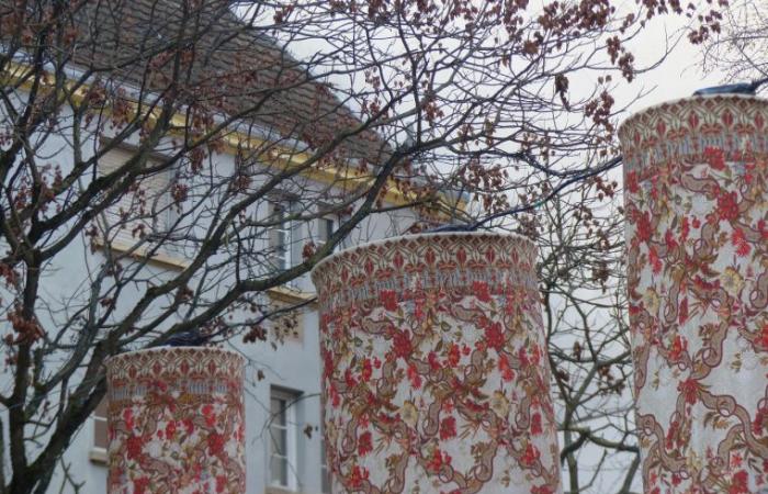 a fabric full of symbols to celebrate the 800 years of the city