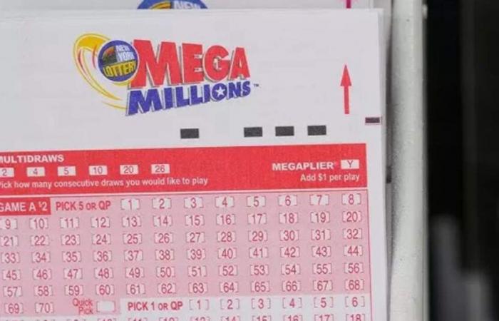 Christmas Eve Mega Millions Jackpot: Nearly $1 Billion Lottery Results To Be Revealed Within Hours