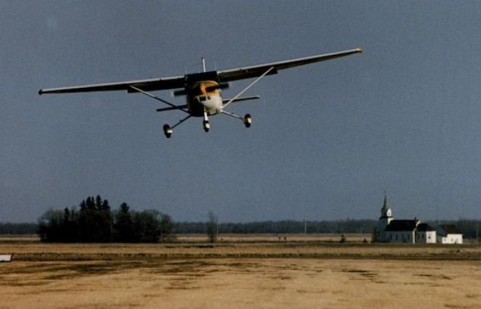 Airport crossing Canada-US border to close permanently