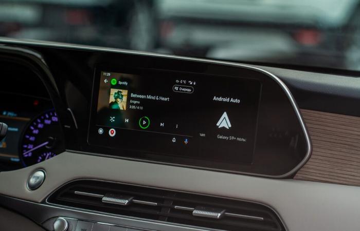 Android Auto lights up with colors that suit your style with this update