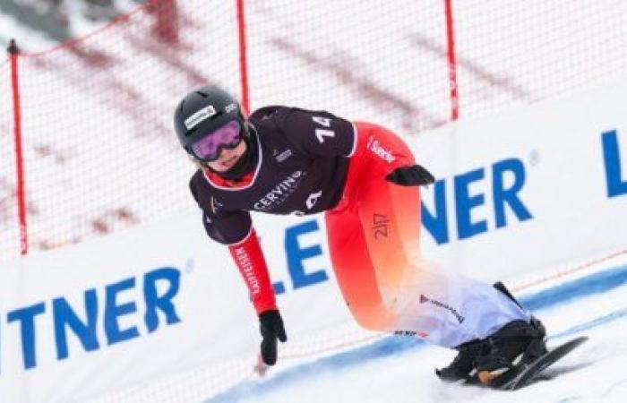 An avalanche carries away snowboarder Sophie Hediger