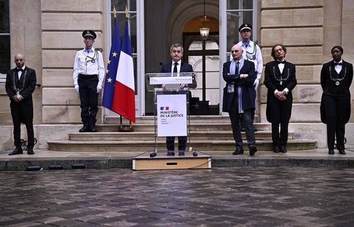 Bayrou government takes office, new threat of censorship