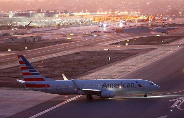 American Airlines restarts after a suspension of all flights