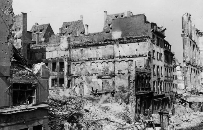 Despite the Liberation, Strasbourg celebrates Christmas under siege