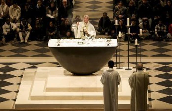 IN PICTURES. Thousands of people gathered at Notre-Dame de Paris for the first Christmas masses since the reopening of the cathedral