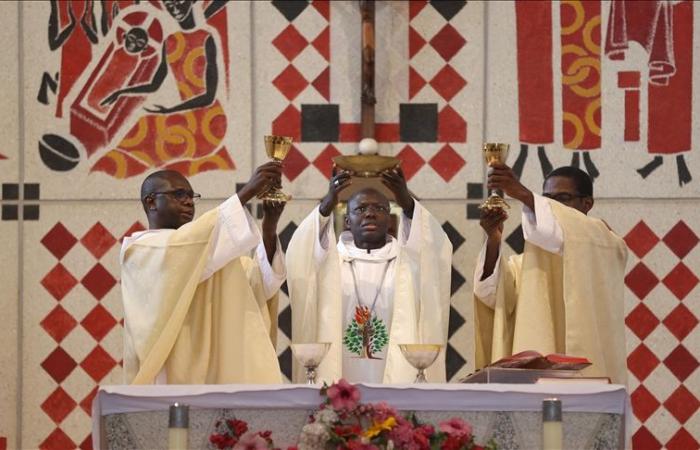 a Christmas mass celebrated with traditional instruments