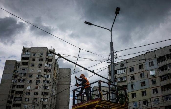 Russia massively hits Ukraine's energy grid on Christmas Day