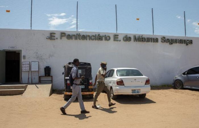 In Mozambique, more than 1,500 inmates escape from a Maputo prison