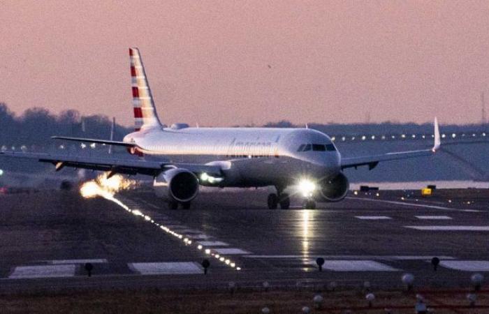 All American Airlines flights suspended on Christmas Eve due to “technical problems”: then the about-face