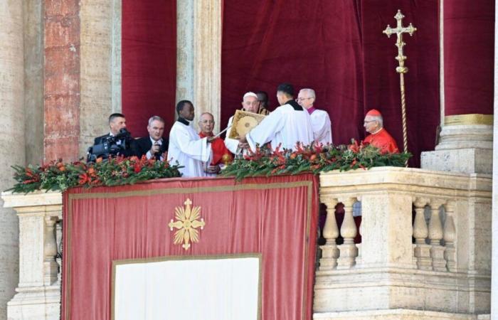 Pope at Christmas Urbi et Orbi: May we become pilgrims of hope, peace, and unity