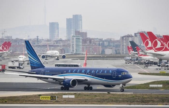 Azerbaijan Airlines plane crashes, 28 survivors out of 67 passengers on board