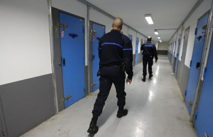 Nanterre: prison officers refuse them cigarettes, two inmates set their mattresses on fire