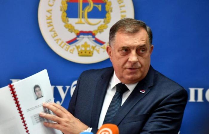 Bosnian Serbs call to block country's central institutions, EU and US respond