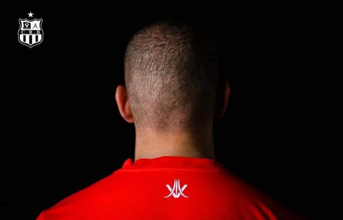 Slimani is still leaving CR Belouizdad