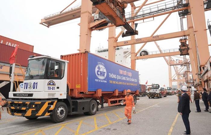 Tan Vu Port Reaches Million TEU Milestone for Fourth Consecutive Year – Vietnam Maritime Corporation-VIMC