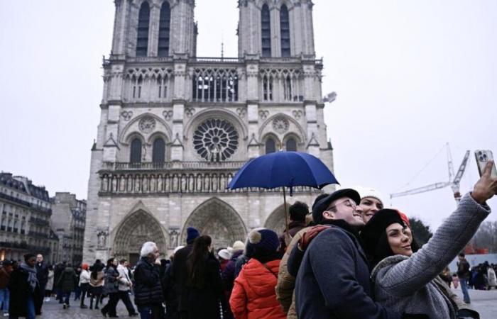 Olympics effect, reopening of Notre-Dame… Tourists return to Paris for the end-of-year celebrations