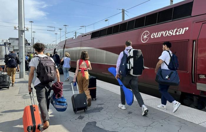 800 Eurostar passengers were stuck in the Channel Tunnel for three hours