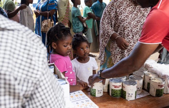 a member of parliament from Mayotte is outraged by the type of food distributed