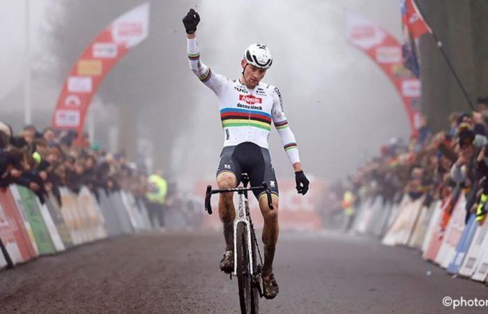 A fall with a spectator finally puts Van Aert in contention for the podium, Van der Poel in a class of his own in Loenhout