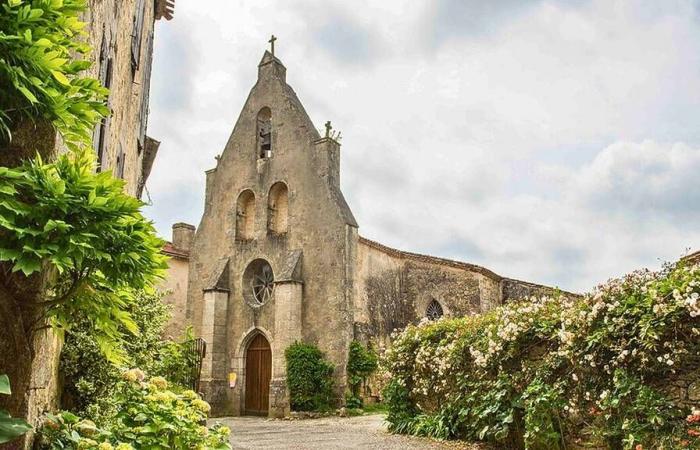 Visit Castelmoron-d'Albret, the smallest village in France