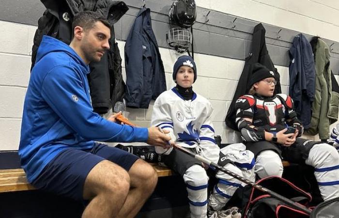 Stars in their eyes, young hockey players meet three Jets stars