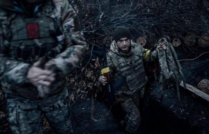 Fighting between Russian and Ukrainian soldiers continues in Donetsk Oblast, eastern Ukraine