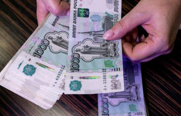 Russian ruble expected to be around 100 per US dollar by early 2025 – Reuters poll