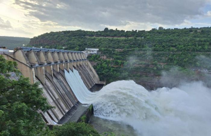 China’s super dam in the Himalayan gorge