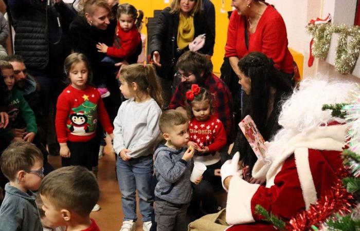 Santa Claus visiting the nursery