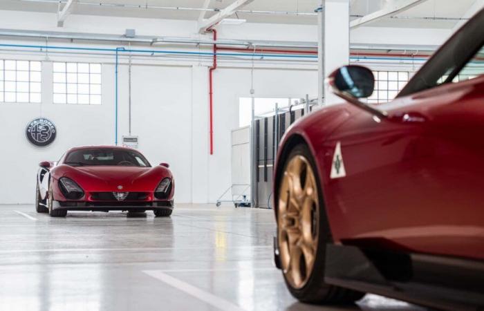 The first Alfa Romeo 33 Stradale is ready for delivery