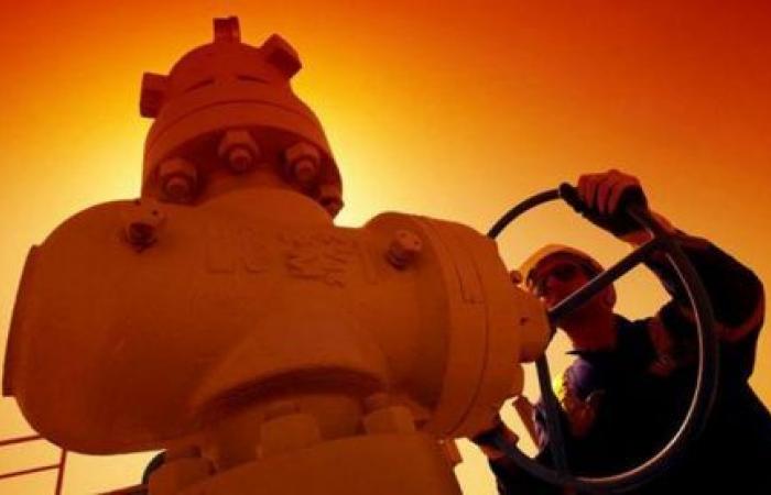 Angola launches production of large natural gas deposit